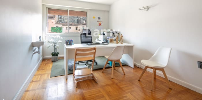 Image 6 sur 13 - Local  ·  Vente · Grenoble (38000) · 6 pièces · 128m²