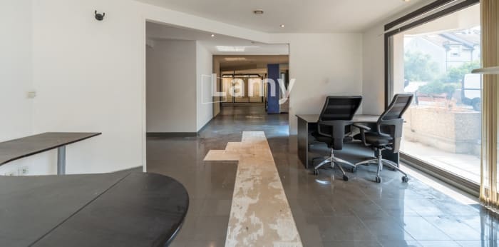 Image 3 sur 9 - Local  ·  Vente · Bourg La Reine (92340) · 4 pièces · 93m²