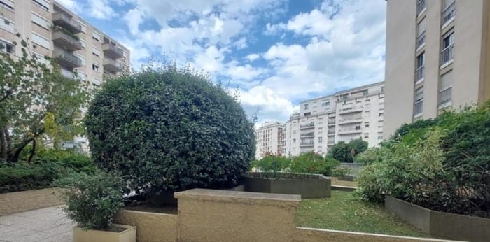 Image 5 sur 7 - Appartement  ·  Vente · Bourg La Reine (92340) · 1 pièce · 27m²