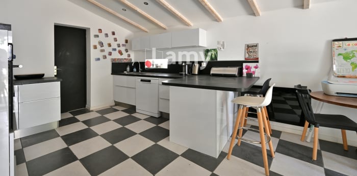 Image 4 sur 10 - Maison/villa  ·  Vente · Nimes (30000) · 121m²