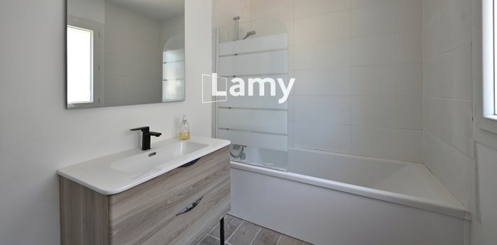 Image 7 sur 10 - Maison/villa  ·  Vente · Nimes (30000) · 121m²