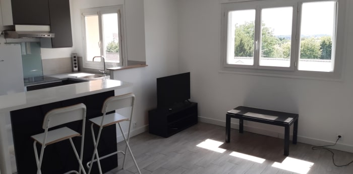 Image 3 sur 12 - Appartement  ·  Vente · Chilly Mazarin (91380) · 2 pièces · 42m²