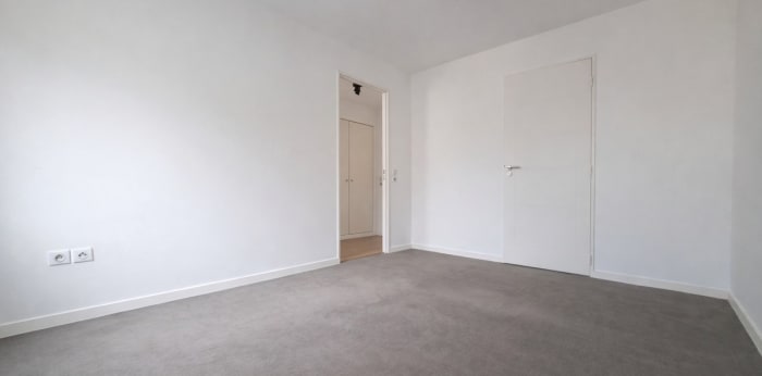 Image 4 sur 5 - Appartement  ·  Vente · Versailles (78000) · 2 pièces · 45m²