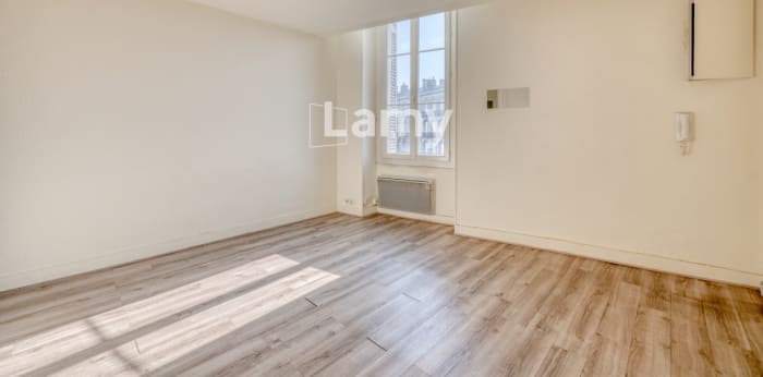 Image 2 sur 9 - Appartement  ·  Vente · Bordeaux (33800) · 2 pièces · 37m²