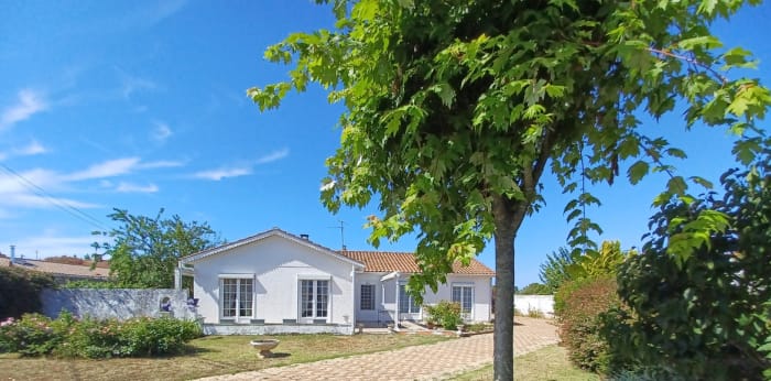Image 1 sur 10 - Maison/villa  ·  Vente · Royan (17200) · 5 pièces · 108m²