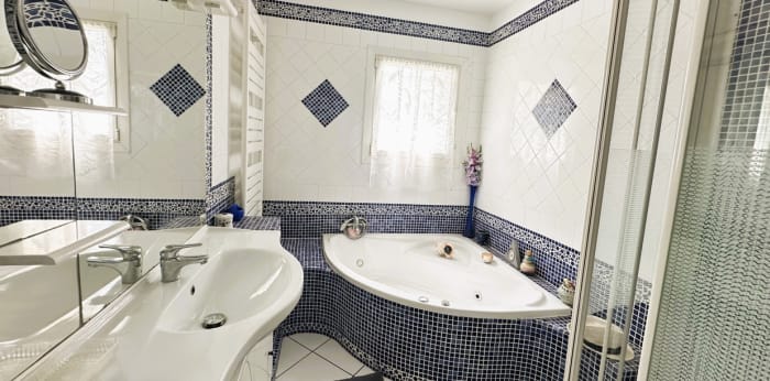 Image 5 sur 9 - Appartement  ·  Vente · La Seyne Sur Mer (83500) · 70m²