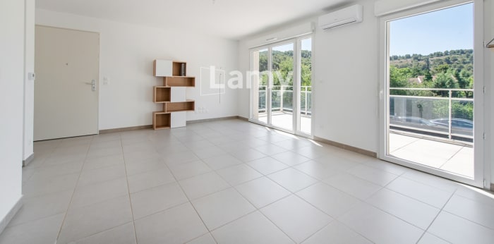 Image 2 sur 8 - Appartement  ·  Vente · Septemes Les Vallons (13240) · 2 pièces · 45m²