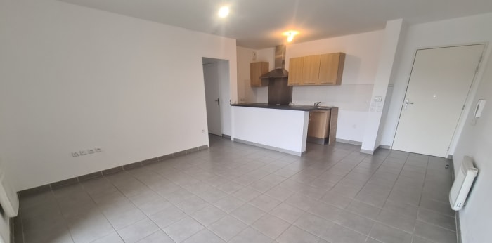Image 3 sur 9 - Appartement  ·  Vente · Septemes Les Vallons (13240) · 3 pièces · 64m²