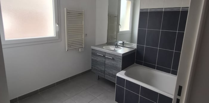 Image 6 sur 9 - Appartement  ·  Vente · Septemes Les Vallons (13240) · 3 pièces · 64m²
