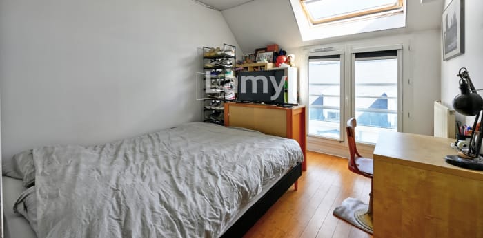 Image 5 sur 13 - Appartement  ·  Vente · Puteaux (92800) · 3 pièces · 74m²