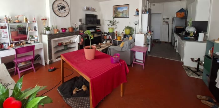 Image 5 sur 6 - Immeuble  ·  Vente · Trets (13530) · 196m²