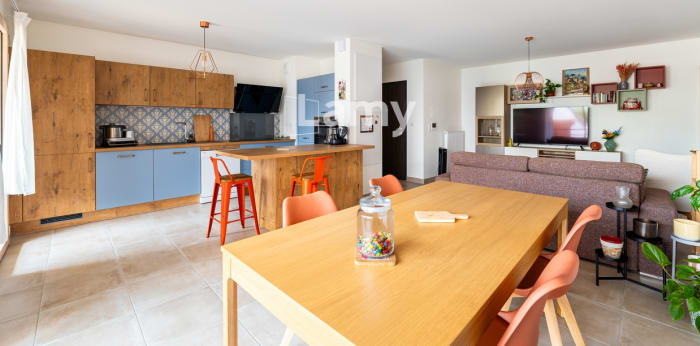 Image 3 sur 8 - Appartement  ·  Vente · Besancon (25000) · 3 pièces · 74m²