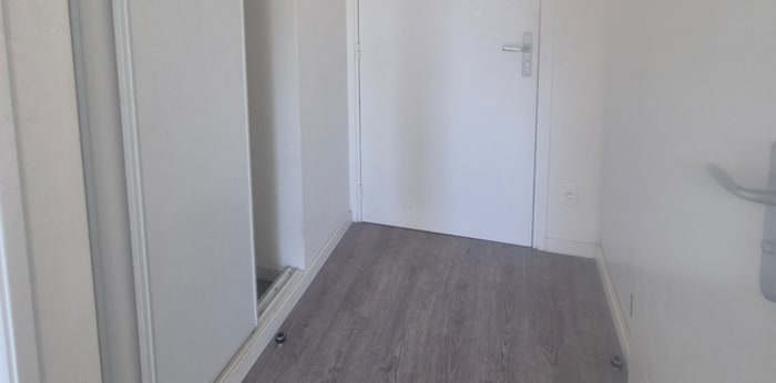 Image 5 sur 8 - Appartement  ·  Vente · Evry Courcouronnes (91000) · 2 pièces · 41m²