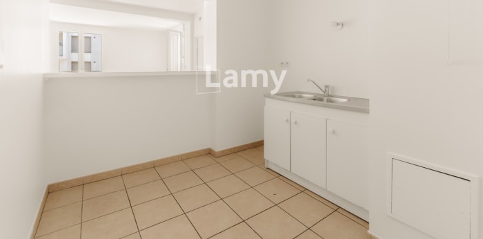 Image 5 sur 9 - Appartement  ·  Vente · Lyon (69008) · 3 pièces · 66m²