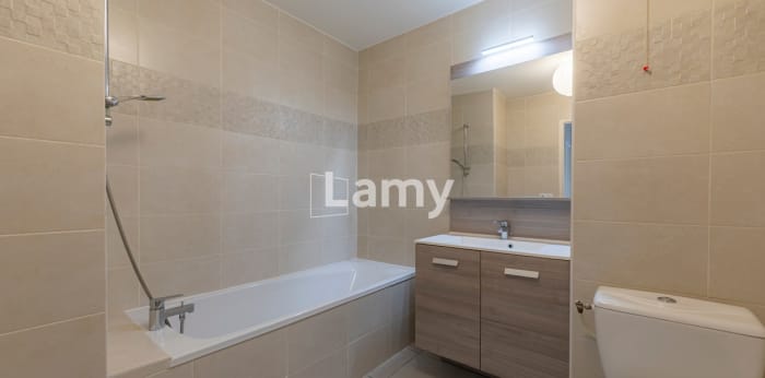 Image 9 sur 10 - Appartement  ·  Vente · St Priest (69800) · 3 pièces · 60m²