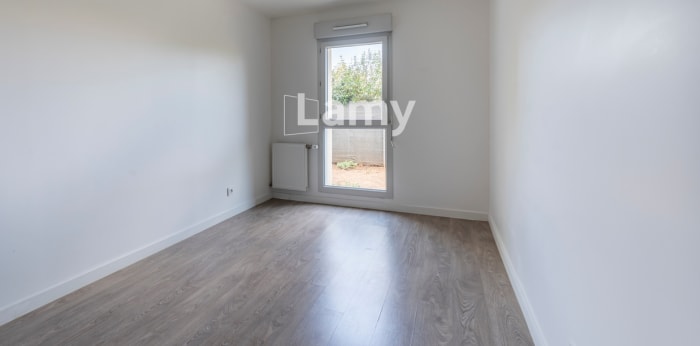 Image 7 sur 10 - Appartement  ·  Vente · St Priest (69800) · 3 pièces · 60m²