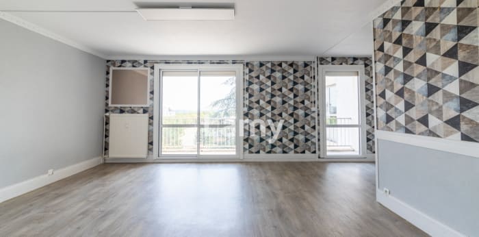 Image 4 sur 11 - Appartement  ·  Vente · Angouleme (16000) · 2 pièces · 54m²
