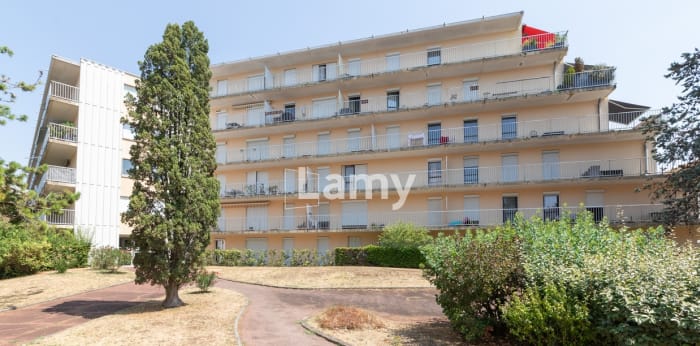 Image 10 sur 11 - Appartement  ·  Vente · Angouleme (16000) · 2 pièces · 54m²
