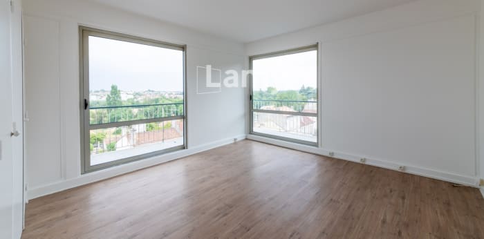 Image 6 sur 12 - Appartement  ·  Vente · Angouleme (16000) · 3 pièces · 90m²