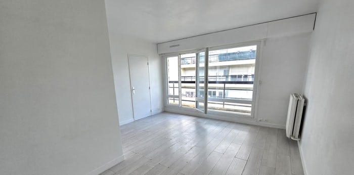 Image 1 sur 5 - Appartement  ·  Location · Nanterre (92000) · 1 pièce · 28m²
