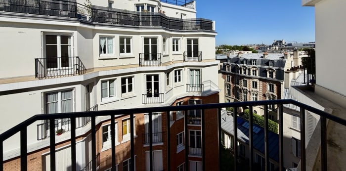 Image 2 sur 5 - Appartement  ·  Location · Paris (75007) · 1 pièce · 30m²