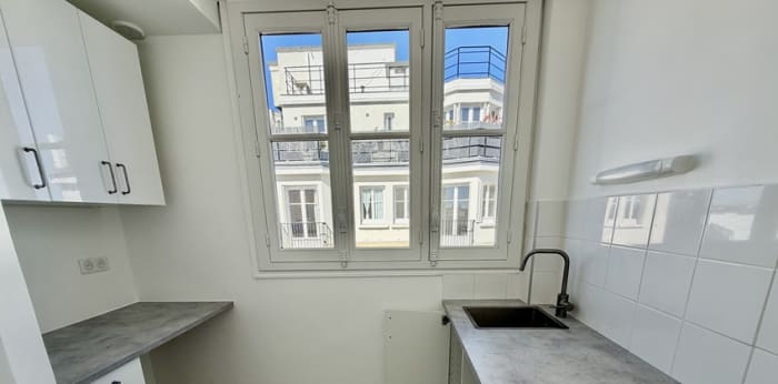 Image 4 sur 5 - Appartement  ·  Location · Paris (75007) · 1 pièce · 30m²
