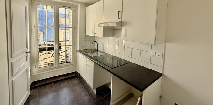 Image 3 sur 7 - Appartement  ·  Location · Paris (75001) · 3 pièces · 63m²
