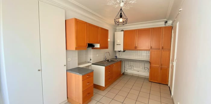 Image 3 sur 7 - Appartement  ·  Location · Paris (75012) · 2 pièces · 77m²