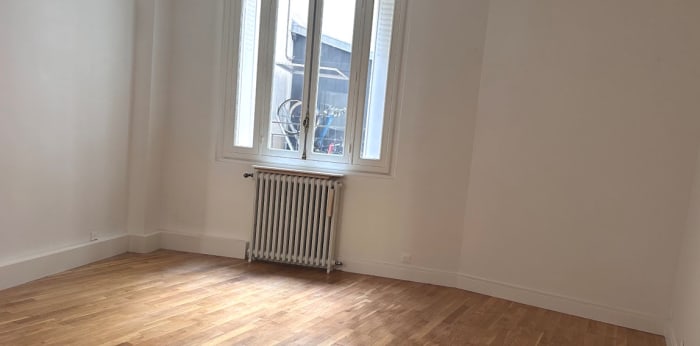 Image 6 sur 8 - Appartement  ·  Location · Paris (75017) · 4 pièces · 114m²