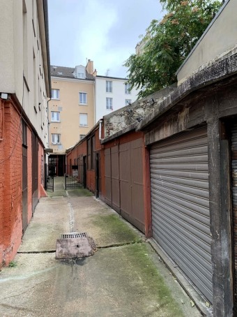 Image 2 - Parking/box · St Denis (93200) · 90m²