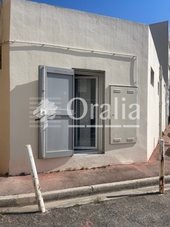 Image 2 - Local · Marseille (13010) · 62m²