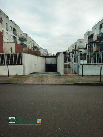Image 1 - Parking · Dijon (21000)