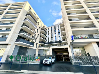 Image 1 - Parking · Bordeaux (33100)