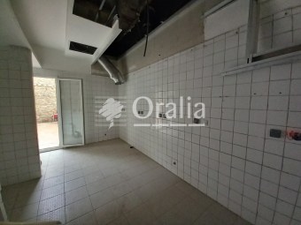 Image 3 - Local · Marseille (13003) · 66m²