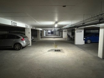 Image 2 - Parking/box · Paris (75011)