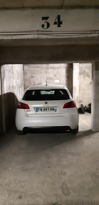 Image 1 - Parking/box · Paris (75018) · 11m²