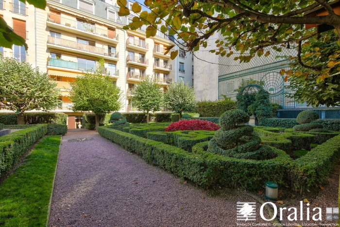 Image 1 sur 13 - Appartement  ·  Vente · Paris (75003) · 2 pièces · 56m²