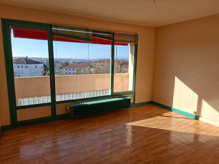 Image 2 sur 11 - Appartement  ·  Vente · Ecully (69130) · 4 pièces · 74m²