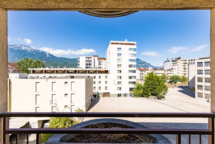Image 10 sur 11 - Appartement  ·  Vente · Grenoble (38000) · 3 pièces · 67m²