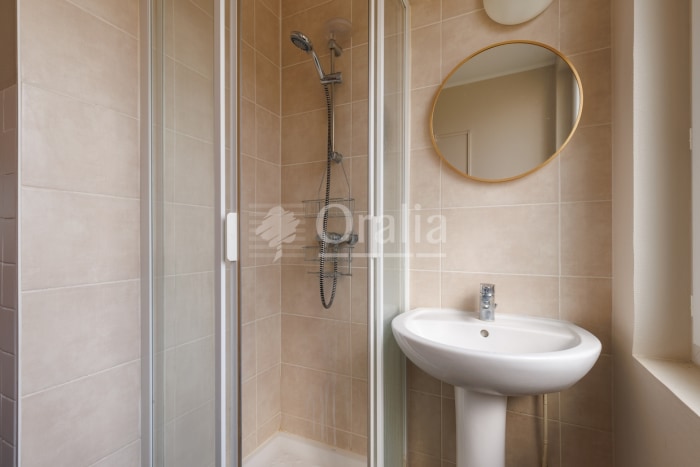 Image 10 sur 12 - Appartement  ·  Vente · Lyon (69008) · 4 pièces · 64m²