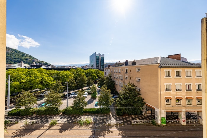 Image 5 sur 11 - Appartement  ·  Vente · Grenoble (38000) · 3 pièces · 67m²