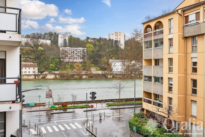 Image 2 sur 10 - Appartement  ·  Vente · Lyon (69009) · 2 pièces · 54m²