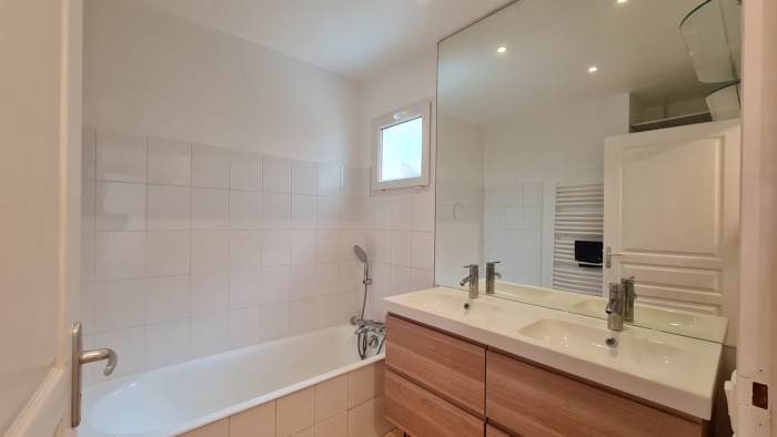 Image 13 sur 23 - Appartement  ·  Vente · Grenoble (38100) · 3 pièces · 63m²