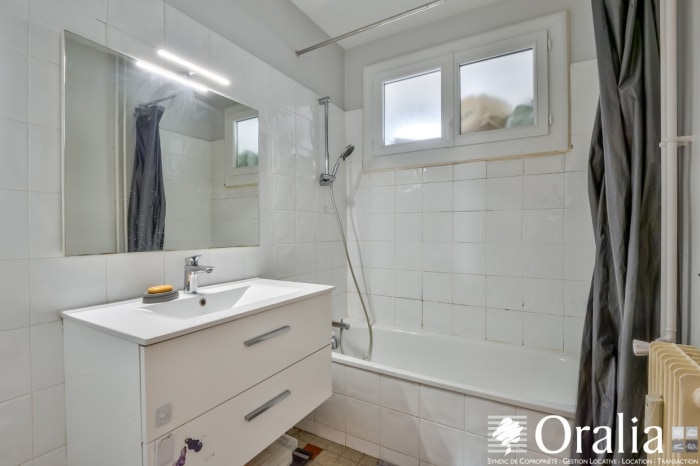 Image 8 sur 9 - Appartement  ·  Vente · Rillieux La Pape (69140) · 3 pièces · 73m²