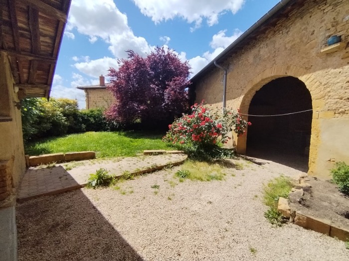 Image 3 sur 13 - Maison/villa  ·  Vente · Bagnols (69620) · 3 pièces · 107m²