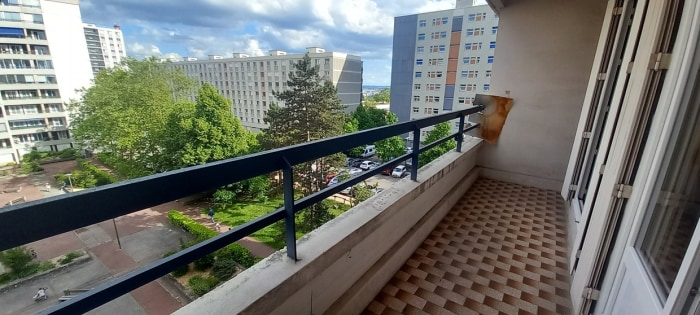 Image 12 sur 17 - Appartement  ·  Vente · Caluire Et Cuire (69300) · 3 pièces · 58m²