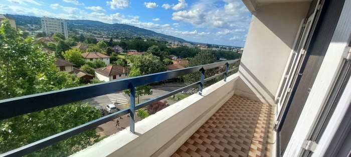 Image 4 sur 17 - Appartement  ·  Vente · Caluire Et Cuire (69300) · 3 pièces · 58m²