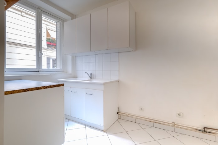 Image 3 sur 9 - Appartement  ·  Vente · Paris (75008) · 3 pièces · 57m²