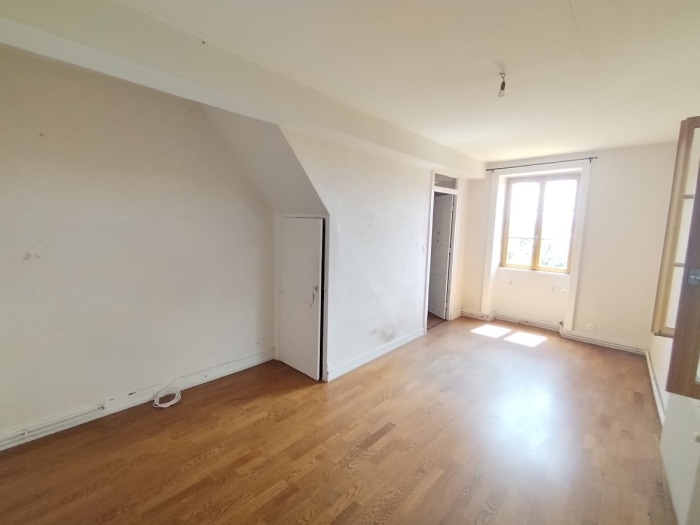 Image 10 sur 13 - Maison/villa  ·  Vente · Bagnols (69620) · 3 pièces · 107m²