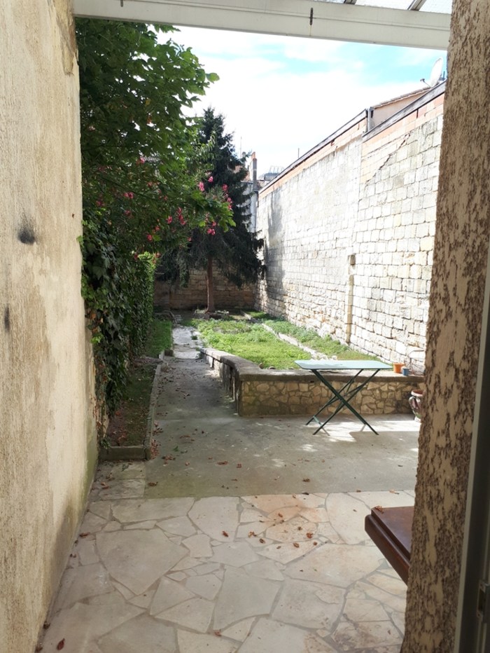 Image 2 sur 3 - Immeuble  ·  Vente · Bordeaux (33800) · 160m²